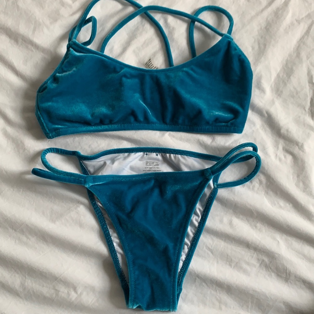 Beautiful NWOT Victoria Secret Pink Bikini set